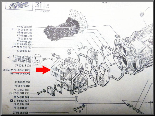 Couvercle arrière (BV 5 rapports) – Renault 16 – OEM 7700559487 / 7700577099