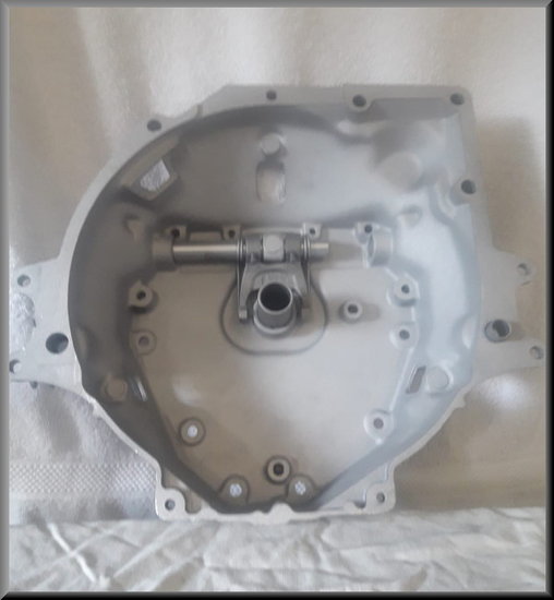 Carter d'embrayage (boîte 4 et 5 vitesses) – Renault 16 – OEM 7701457013