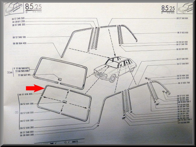 Joint de pare-brise (bande décorative, coin supérieur droit) – Renault 16 – OEM 0857618400 – Occasion