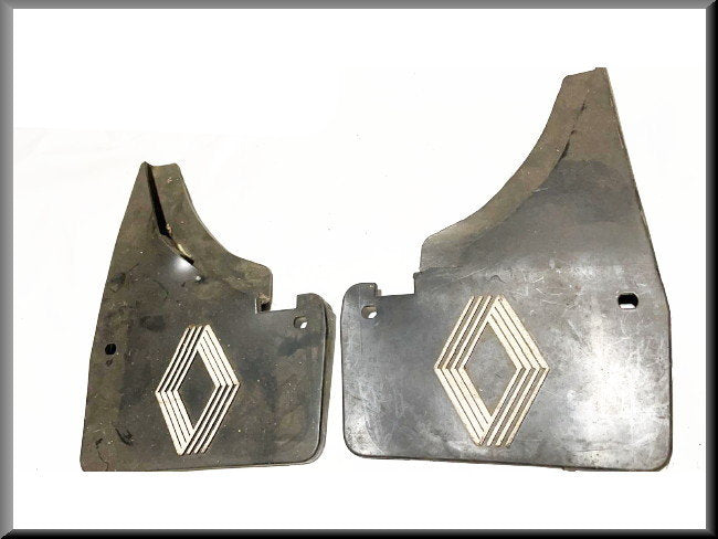 Rear mud flap set – Renault 16 – OEM 641313