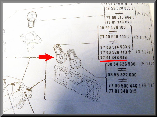 Ampoule feu stop et veilleuse (21 5 Watts) – Renault 12 Renault 15 - Renault 17 - Renault 16 -– OEM 7701348016