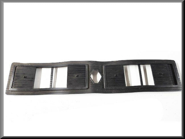 Cache radiateur – Renault 19 – NOS
