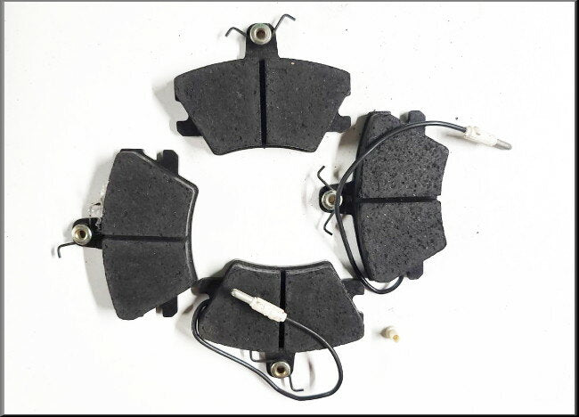 Jeu de plaquettes de frein – Renault divers – OEM 7701204530 – NOS