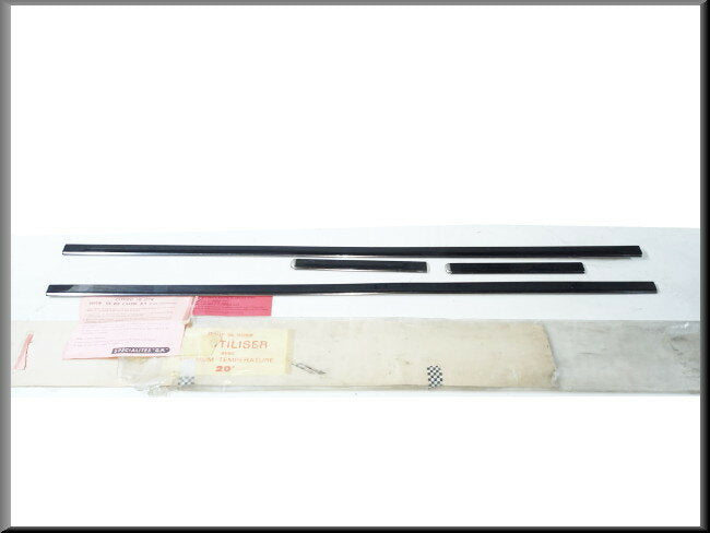 Self-adhesive protective strips – Renault 5 – OEM 7700589 – NOS