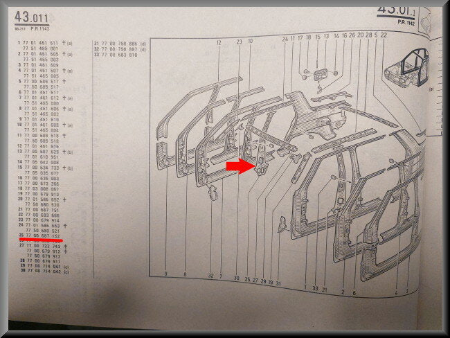 B Stijl rechts – Renault 9 - Renault 11 – OEM 7700687152 – NOS
