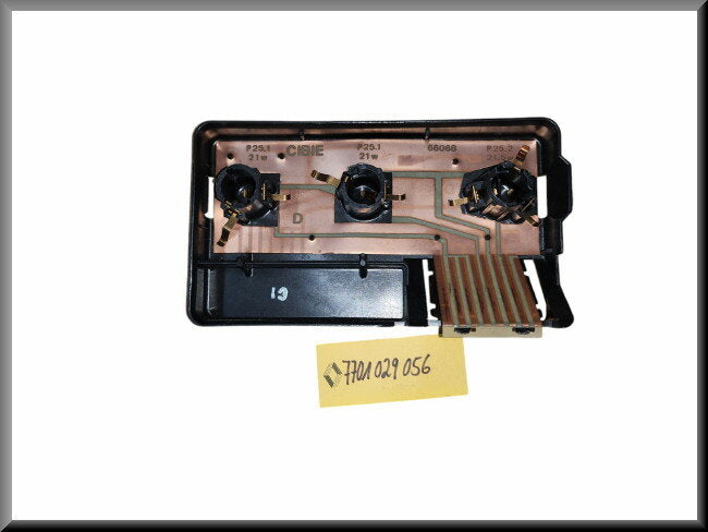 Douille feu arrière droit – Renault 11 – OEM 7701029056 – NOS