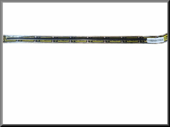 Rear right trim strip – Renault 6 – OEM 7700566968 – NOS