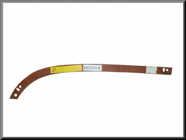 Rand spatbord bevestiging rechts en links – Renault 4 – OEM 602054 / 100506071 – NOS