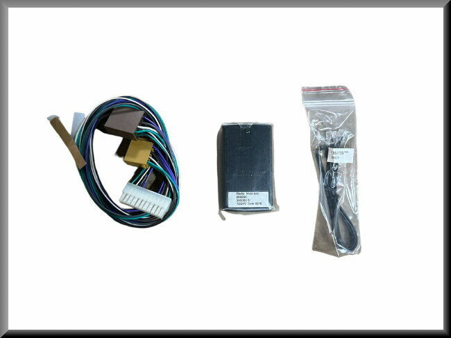 Radio set – Renault Megane – OEM 7711218390 – NOS