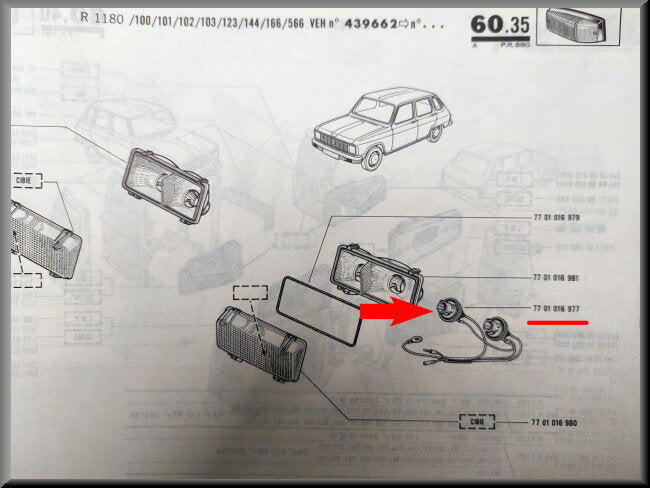 Front turn signal light fitting – Renault 6 – OEM 7701016977