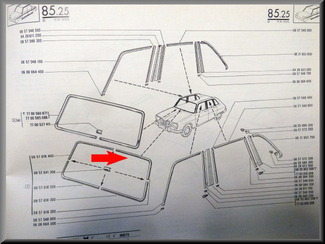 Baguette de pare-brise en caoutchouc (supérieur gauche) – Renault 16 – OEM 0857618200 – Occasion