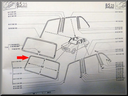 Joint de pare-brise (bande décorative, coin supérieur droit) – Renault 16 – OEM 0857618400 – Occasion