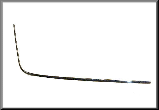 Bande décorative caoutchouc pare-brise (inférieur droit) – Renault 16 – OEM 0857618500 – Occasion