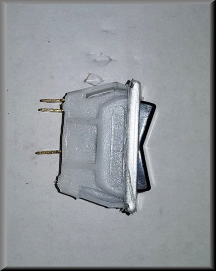 Interrupteur de dégivrage de lunette arrière avec bord chromé – Renault 12 - Renault 16