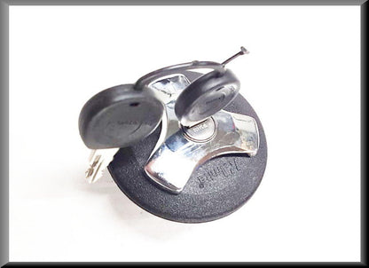 Tankdop met sleutel – Renault 12 – Renault 16 - Renault divers - OEM 7701402430