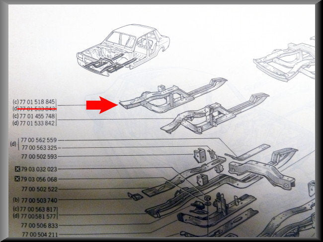 Longeron complet droit – Renault 12 – OEM 7701518845