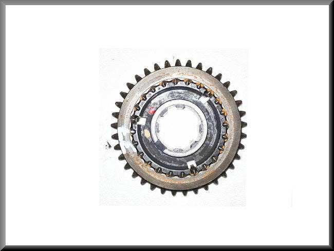 Tandwiel achteruit met synchronisatie naaf (37 tanden) – Renault 12 – Renault 16 - OEM 7701455857A
