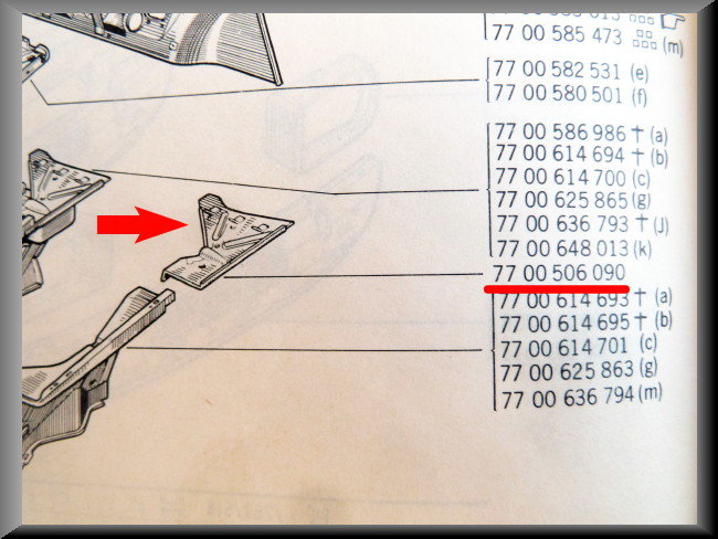 Hoekstuk binnenscherm links – Renault 12 – OEM 7700506090