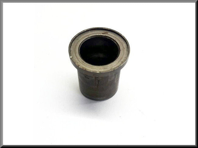 Bague d'arrêt axe de sélecteur de vitesse (5 vitesses) – Renault 16 – OEM 7700565785