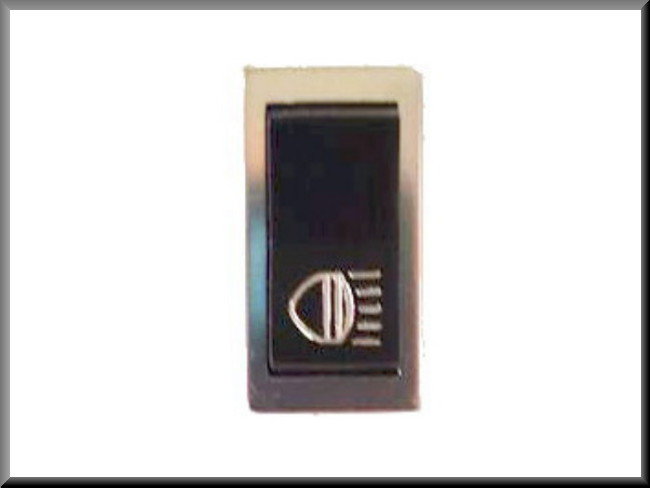 Fog light switch with chrome trim – Renault 16