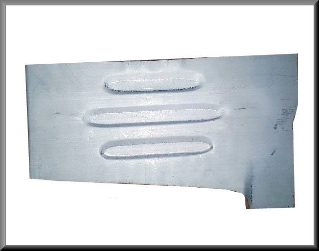 Pièce de réparation du plancher avant droit – Renault 16