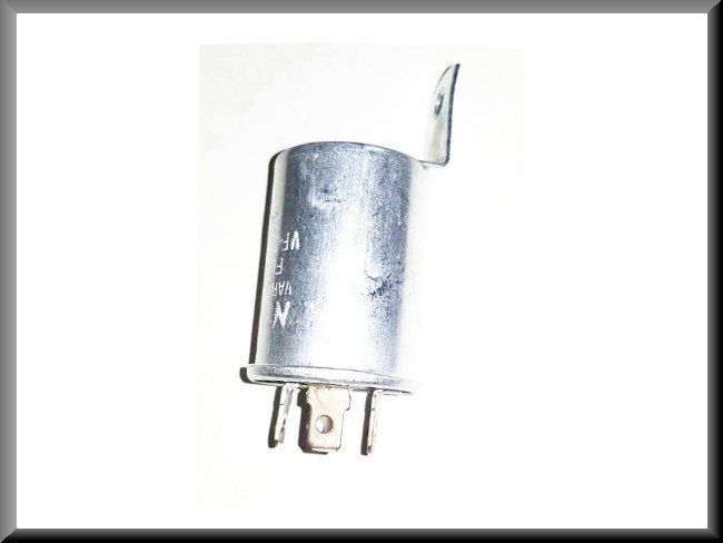 Centrale clignotante – Renault 12 - Renault 16 – OEM 7701348105 / 7701348734