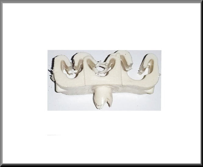 Collier de durite de frein, durite d'essence (triple) – Renault 12 – Renault 15 - Renault 17 - Renault 16 - OEM 7703079039