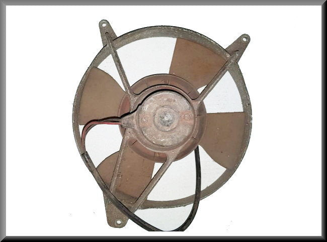 Ventilateur de refroidissement de radiateur (grand radiateur, cadre en aluminium) – Renault 16 TL, TS (Type 2) et TX – OEM 7700567162A