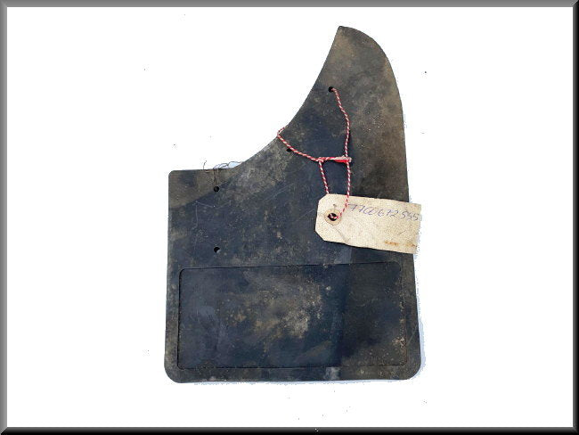 Mudflap rear right – Renault 16 – OEM 634040