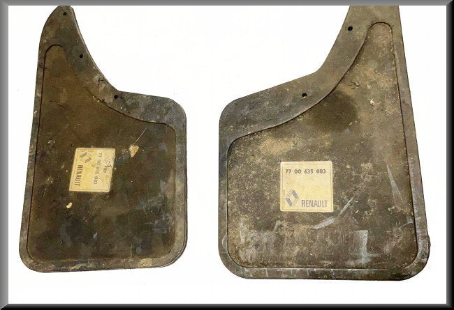 Bavettes garde-boue arrière – Renault 16 – OEM 634646