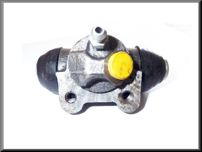 Cylindre de roue arrière droit Girling – Renault 12 - Renault 15 – OEM 7701024262