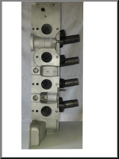 Culasse révisée y compris soupapes – Renault 16 TS – OEM 7701454237 / 7701459642
