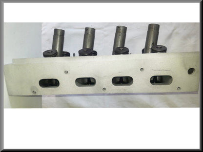 Culasse révisée y compris soupapes – Renault 16 TS – OEM 7701454237 / 7701459642