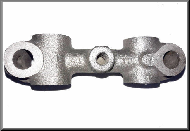 Support d'axe de culbuteur (sans perçage) – Renault 16 TX, TS – OEM 7701450291