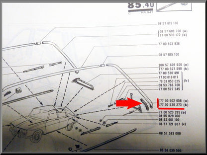 Embout de jonc de pavillon arrière – Renault 16 2e type – OEM 7700530273