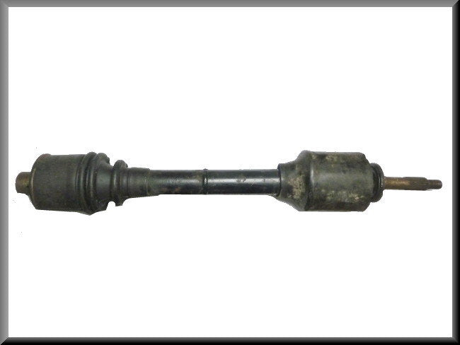 Arbre de transmission – Renault 16 L-TS (1150 et 1151 < 1973) – OEM 0832107400A – NOS