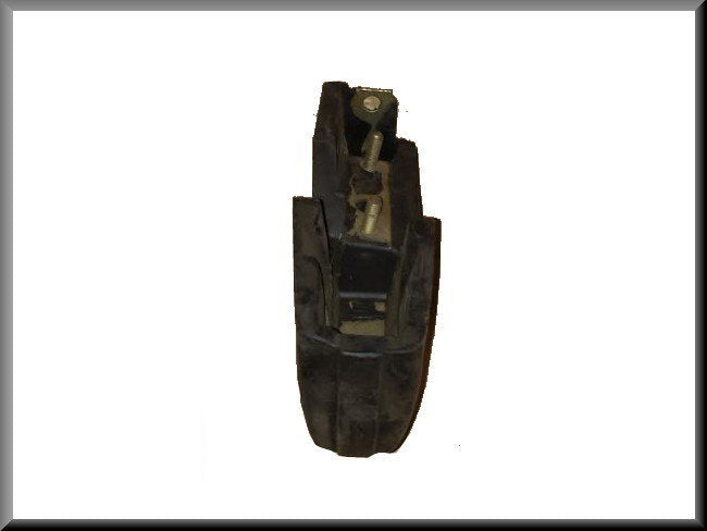 Butoir de pare-chocs avant gauche (deuxième type) - Renault 16 TL, TS (deuxième type) et TX - OEM 7701501938