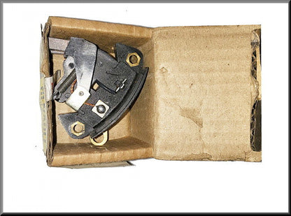 Jeu de balais de charbon – Renault 16 – OEM 7701007143