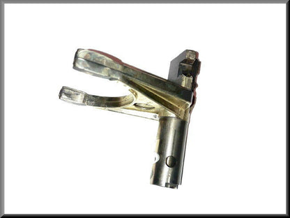 Fourchette de commande 5ème vitesse – Renault 16 – OEM 7700552730