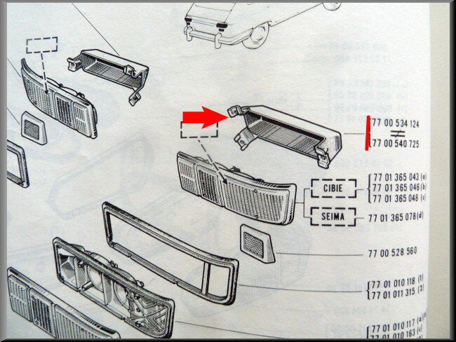 Afdekkap achterlicht rechts – Renault 16  tweede type – OEM 7700534124