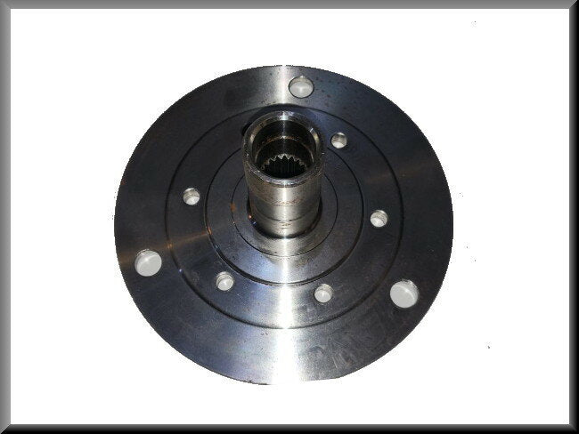 Wielnaaf – Renault 12 – Renault 15 - Renault 17 -  OEM 7700544733