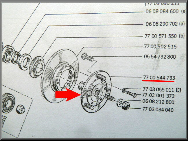 Wielnaaf – Renault 12 – Renault 15 - Renault 17 -  OEM 7700544733
