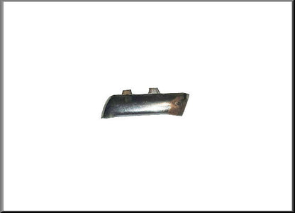 Clip pour jonc chromé porte arrière droite (à côté du montant C) – Renault 16 – OEM 7700648458 / 0608064600 – Occasion