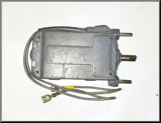 Wiper motor – Renault 16 TS, TX (first type) – OEM 7701018228