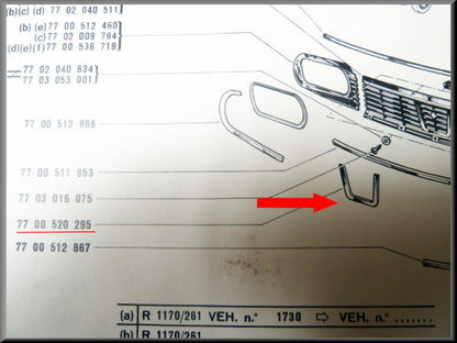 V emblem grill – Renault 12 – OEM 7700520295