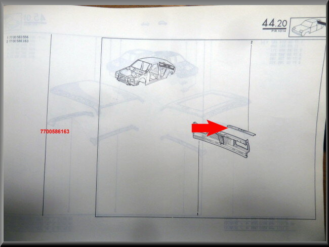 Bovenste hoekprofiel  – Renault 14 – OEM 7700586163 – NOS