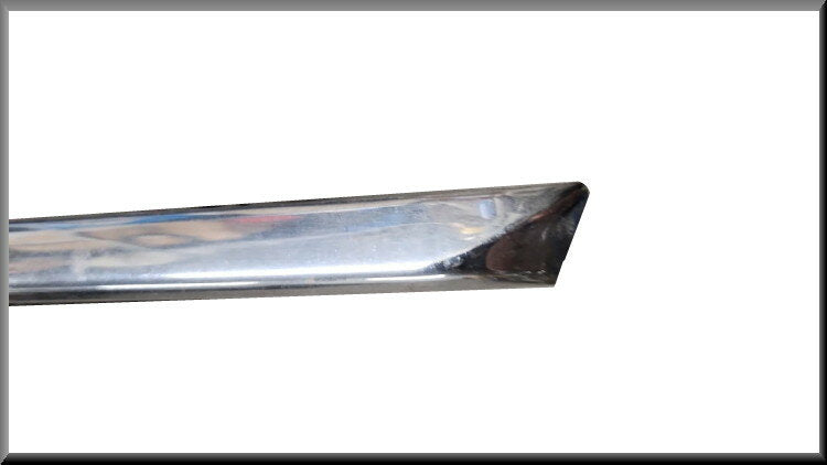 Achterklep lijst – Renault 12 – OEM 7700534592