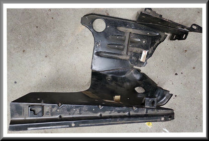 Pièce d'angle d'aile avant droite – Renault 18 – OEM 77700653076 – NOS