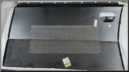 Plaque de porte avant droite – Renault 18 – OEM 7701461166 – NOS