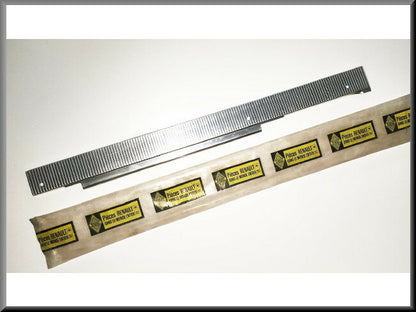 Baguette de seuil arrière gauche – Renault 12 – OEM 7700510423 – NOS
